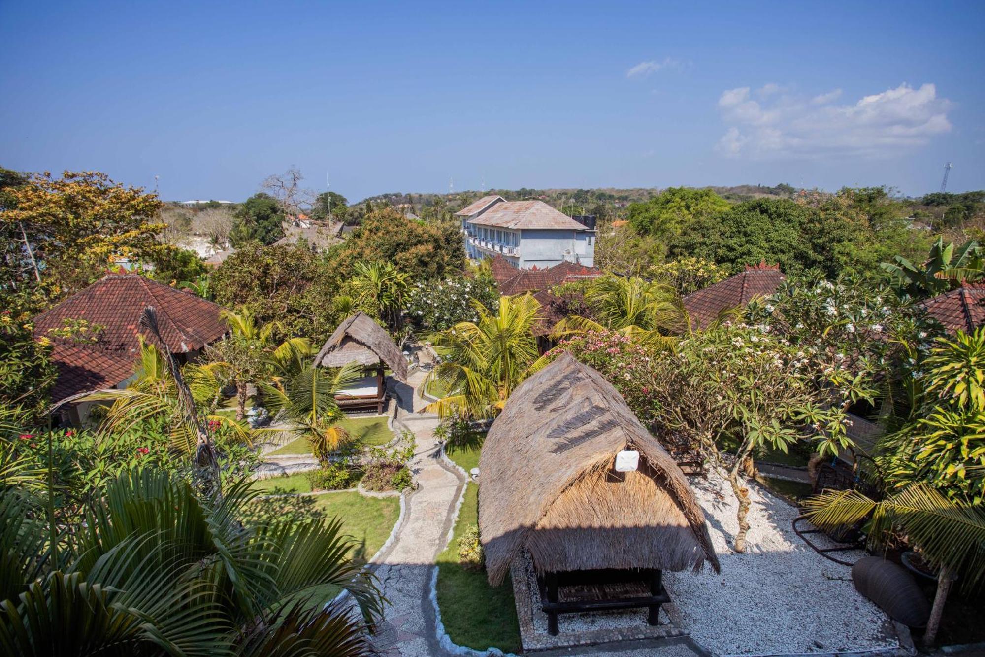 Отель Tropical Garden By Tanis Нуса-Лембонган Экстерьер фото