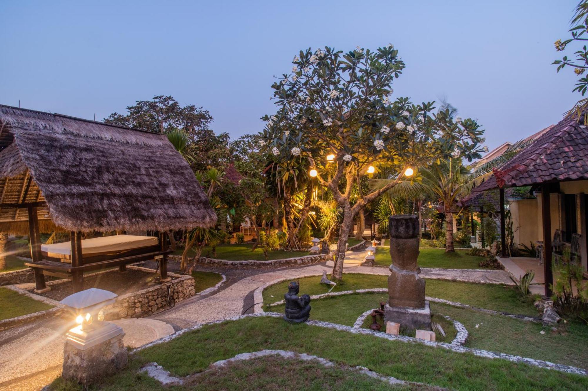Отель Tropical Garden By Tanis Нуса-Лембонган Экстерьер фото
